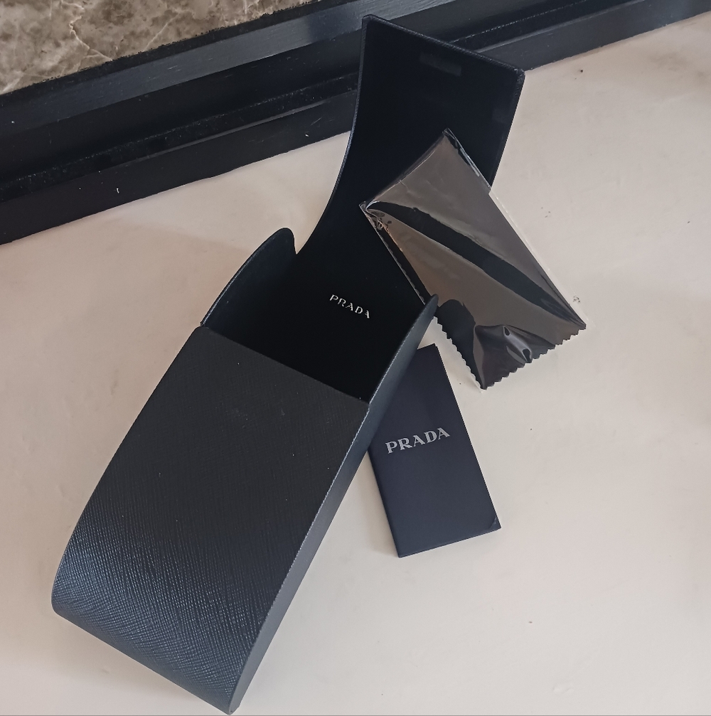 PRADA Logo Triangle‎ Women's Authentic Sunglasses - Picture 6 of 11